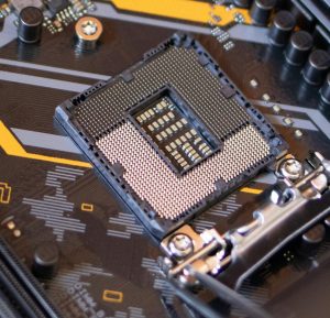 Diagnostika a oprava hardvéru počítačov a notebookov – výmena HDD, SSD, RAM a čistenie chladenia.